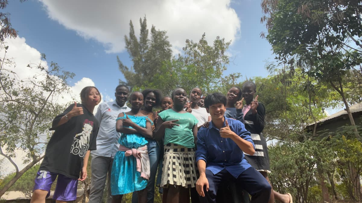 ケニアの子どもたちと — 日本文化授業の様子