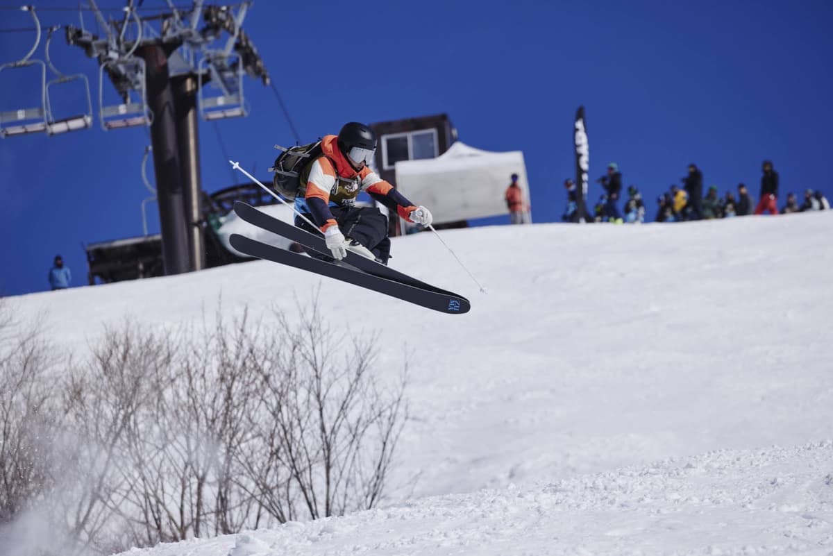 谷昊埜 — フリースタイルスキーのエアトリック
